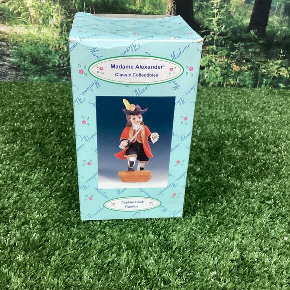 Madame Alexander Captain Hook Figurine With Box - Picture 9 of 10